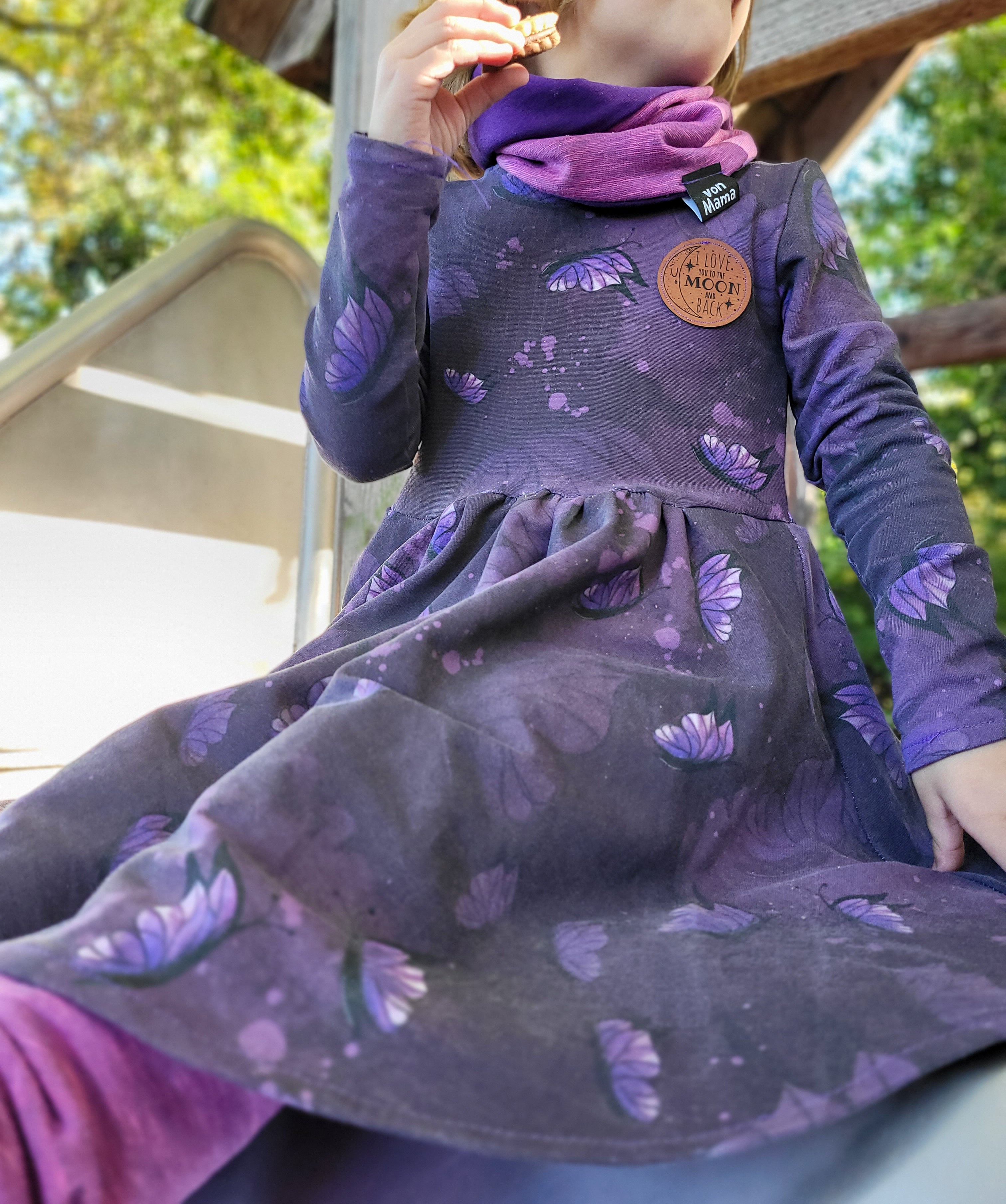 Lila Schmetterling Stoff Eigenproduktion
Dauervorbestellung